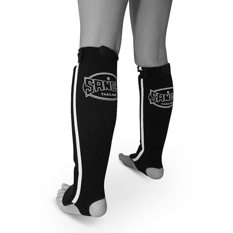 Sandee Slip-on Competition Shinguards Black/White